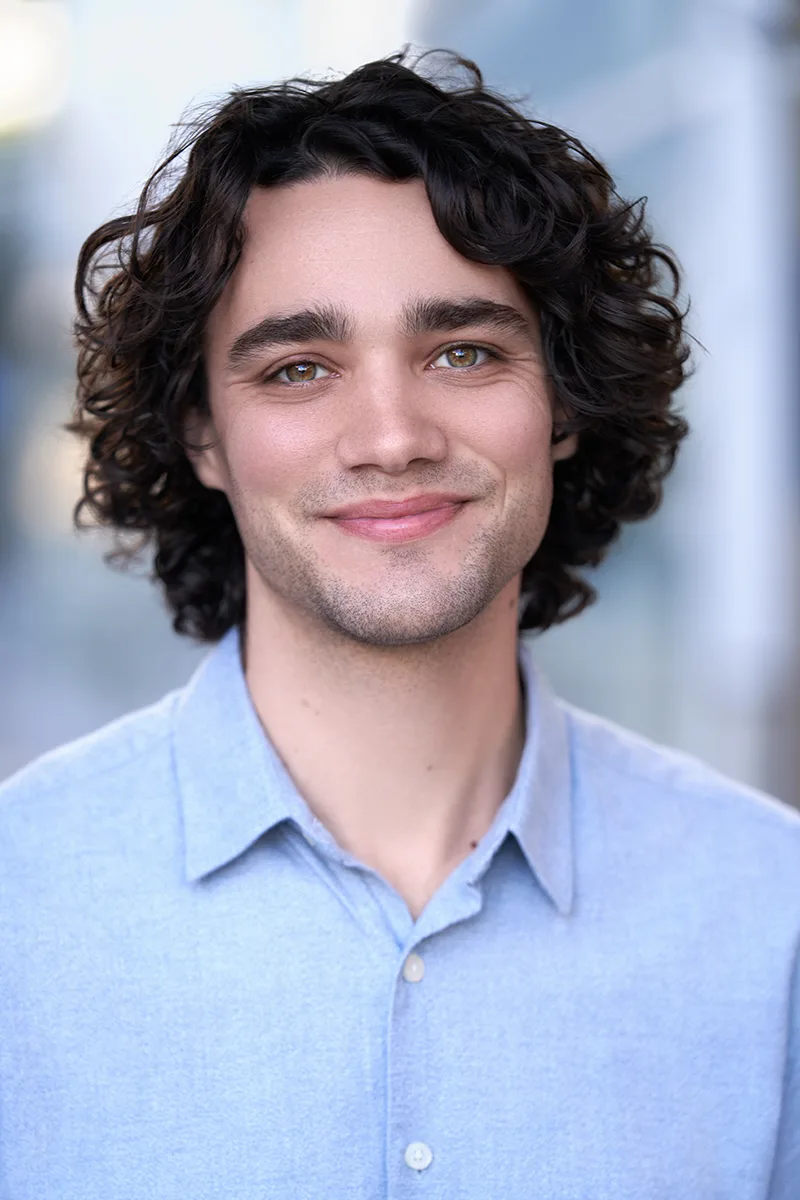 Approachable LinkedIn headshot in Los Angeles by Headshots LA